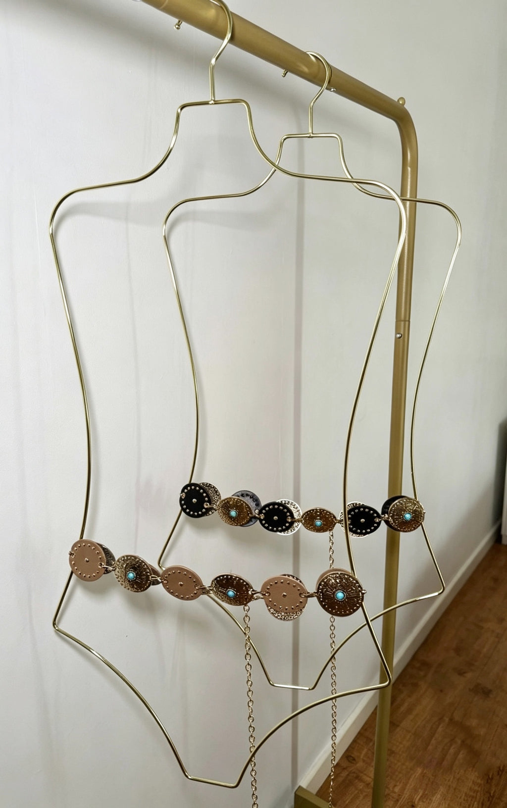 Circular studded disc belt